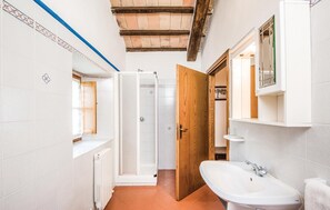 Shower - Amazing home in Arcidosso GR (Arcidosso GR)