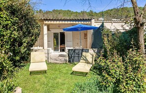 Terrace/patio - Awesome home in Salernes with kitchen (Salernes)