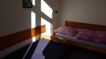 1 sovrum, wi-fi och sÀngklÀder