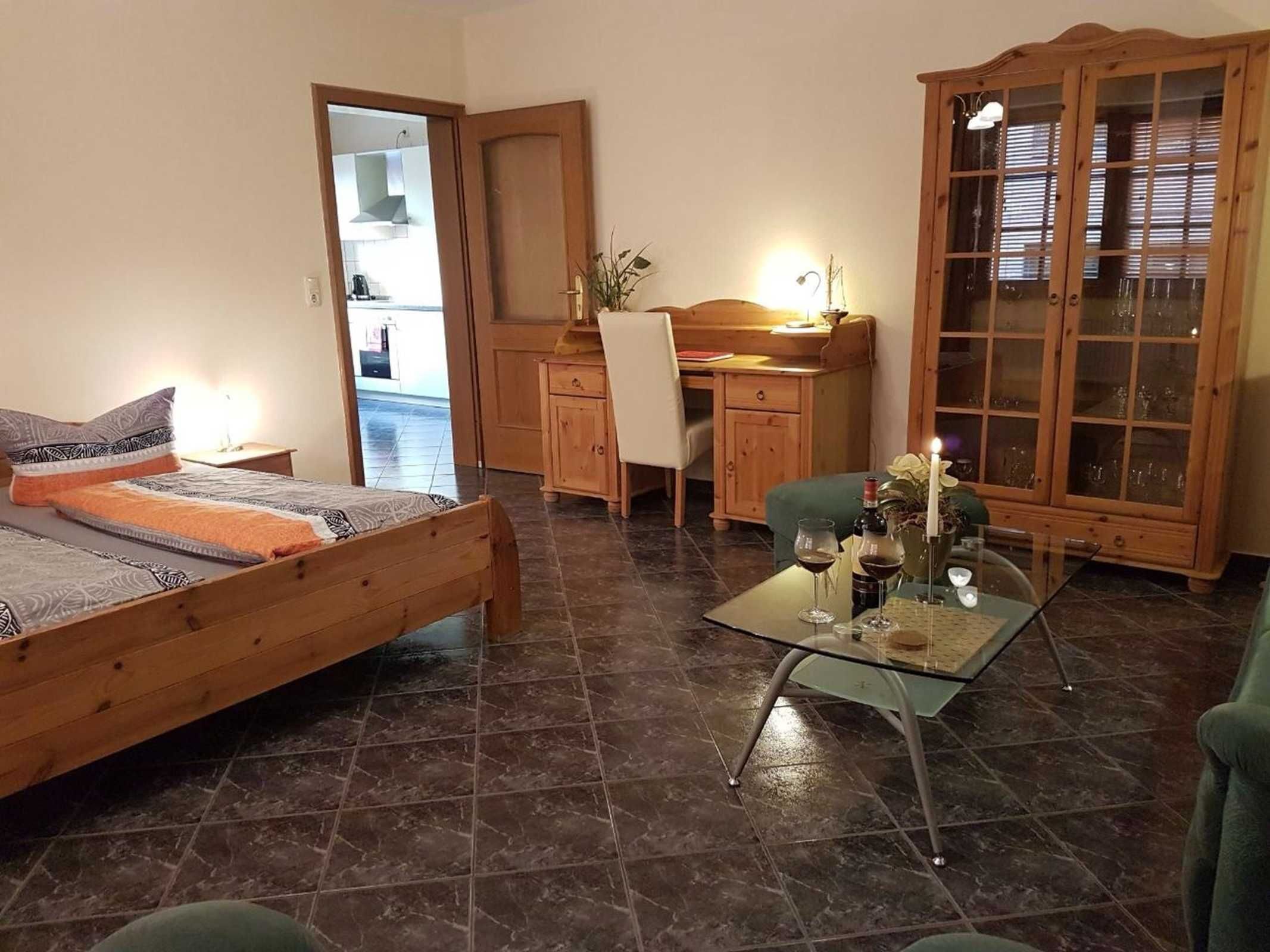 1 Schlafzimmer, Schreibtisch, WLAN, Bettwäsche