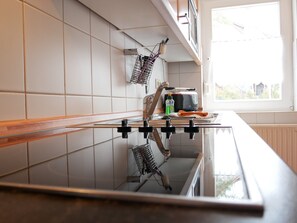 Kühlschrank, Mikrowelle, Geschirrspüler