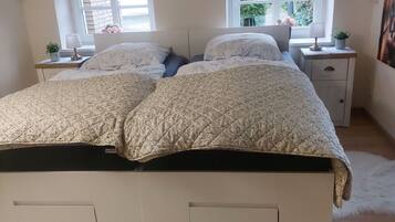 4 chambres, lit de bébé portatif, Wi-Fi, literie fournie