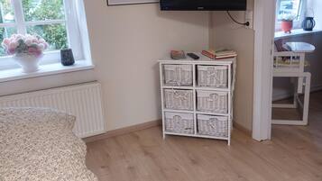 4 chambres, lit de bébé portatif, Wi-Fi, literie fournie