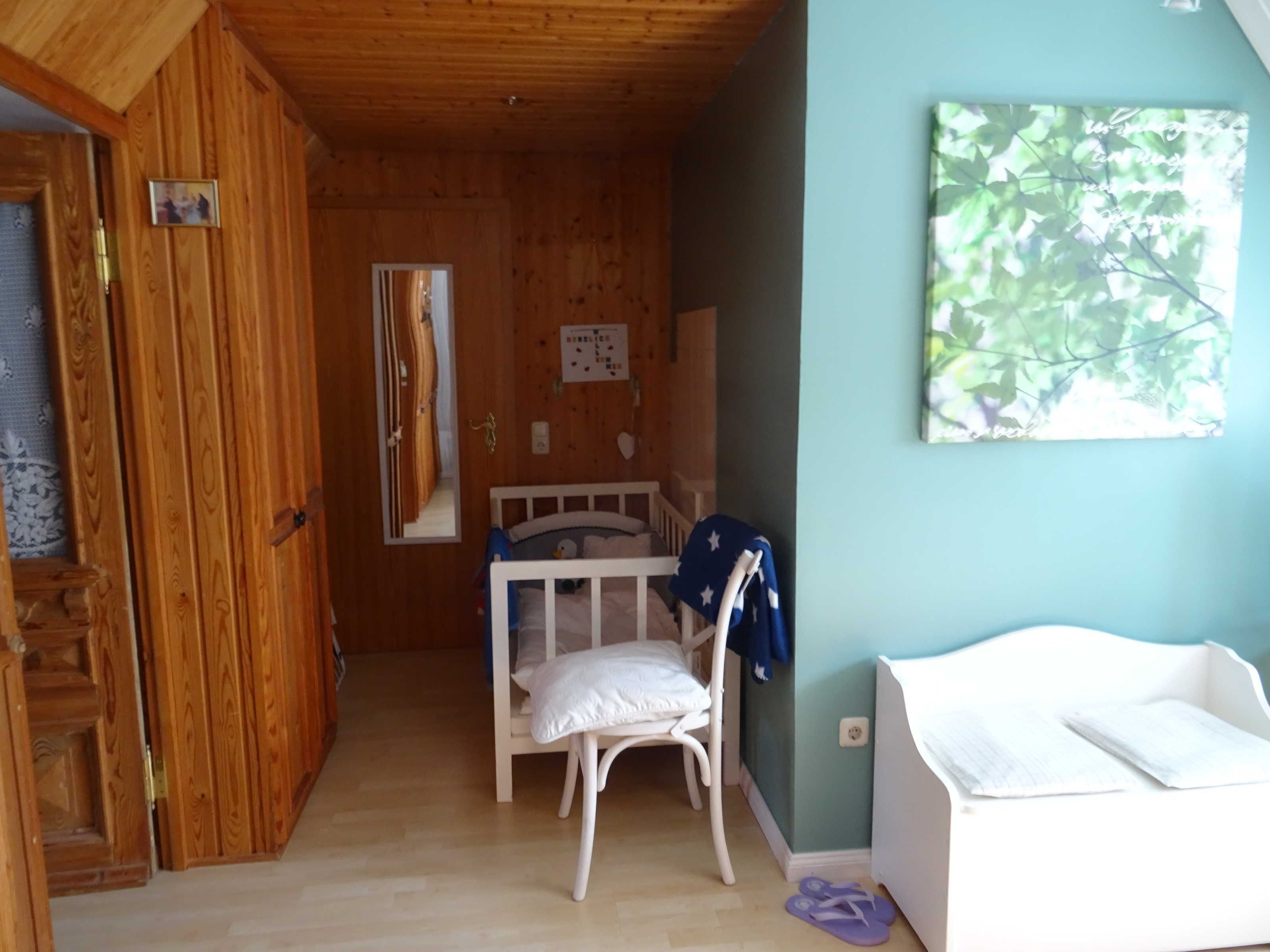4 bedrooms, travel cot, WiFi, bed sheets