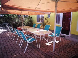 Outdoor dining - Holiday apartment for 2 people with WiFi (Balatonvilágos)