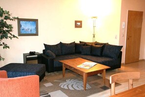 Unclassified image, 5 of 9, button