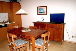 Unclassified image, 3 of 9, button