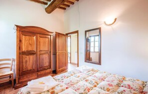 1 camera, Wi-Fi (a pagamento), lenzuola