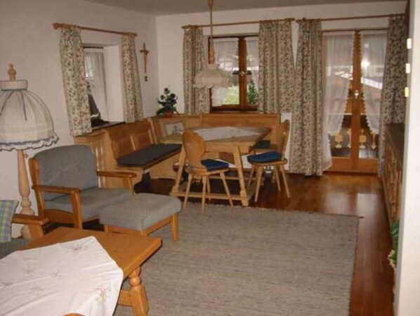 Imagen sin descripción, 1 de 8, botón