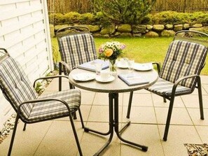 Unclassified image, 5 of 11, button