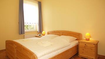 2 quartos, berço de viagem, Wi-Fi, roupa de cama