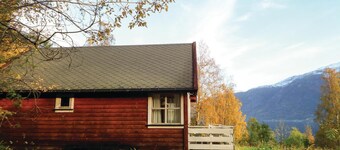 3 bedroom nice home in Vallavik