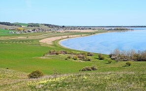 Unclassified image, 5 of 15, button