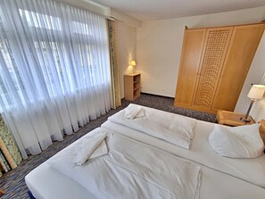 1 chambre, lit parapluie, Wi-Fi, draps fournis