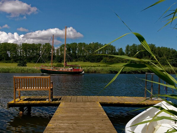 Unclassified image, 1 of 36, button