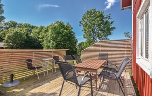 Outdoor dining - 4 bedroom nice home in Sollebrunn (Sollebrunn)