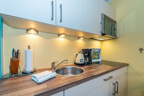 Unclassified image, 5 of 19, button - App.2 - Priel Hüs, Germany (List)