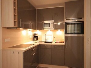 Fridge, microwave, oven, dishwasher - Villa eagle WE 09 - 3-room apartment (Börgerende-Rethwisch)