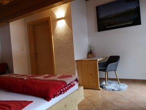 2 soveværelser, pengeskab på værelset, Wi-Fi, sengetøj