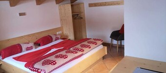 Bortsett Spruce - På Farm Valrunzhof - rett på CABLE CAR CENTER