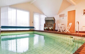 Indendørs pool