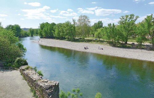 2 bedroom nice home in Cessenon sur Orb