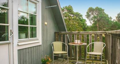 Awesome apartment in Ygne with WiFi