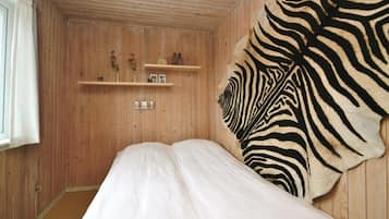 3 bedrooms, travel crib, free WiFi