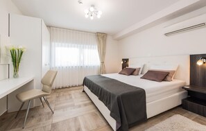 2 chambres, coffres-forts dans les chambres, Wi-Fi gratuit