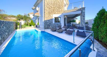 Beautiful home in Krk