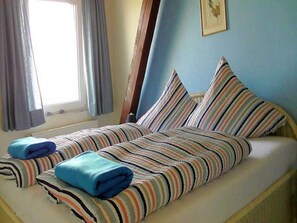 1 bedroom, iron/ironing board, travel crib, WiFi