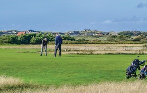 Golf - Cozy home in Ringkøbing with sauna (Ringkøbing)