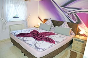 2 chambres, lit parapluie, Wi-Fi, draps fournis