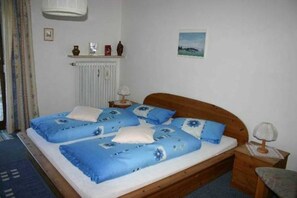 1 bedroom, travel crib, WiFi, bed sheets