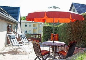 Outdoor dining - Apartment Hanna with sun terrace (Sellin)