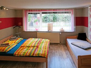 1 Schlafzimmer, Reisekinderbett, WLAN, Bettwäsche