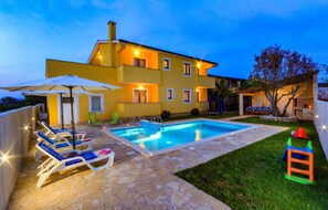 Pool - Pet friendly apartment in Pula (Pula)