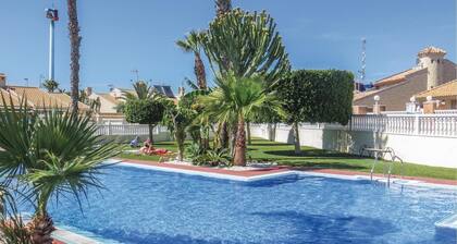 Maison en bord de mer Ă Torrevieja avec piscine