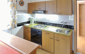 Fridge, stovetop, coffee/tea maker - Ferienwohnung in Pfunds (Pfunds)