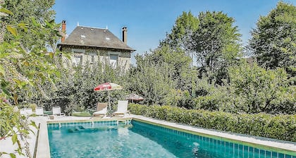 Amazing home in Terrasson-Lavilledieu