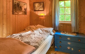 Travel crib