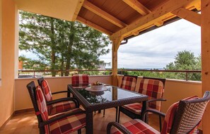 Outdoor dining - 4 bedroom lovely home in Betiga (Betiga)