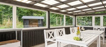 4 bedroom lovely home in Oksbøl