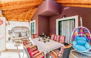 Outdoor dining - Beautiful home in Prolozac Donji (Prolozac Donji)