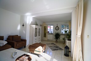 Unclassified image, 5 of 15, button