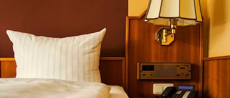 1 bedroom, in-room safe, desk, WiFi