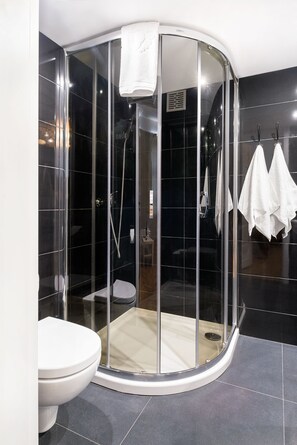 Apartment, Mezzanine | Bathroom