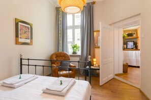 Apartamento empresarial | Opções para refeição no quarto