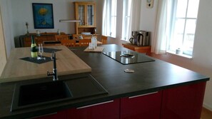 Imagen sin descripción, 4 de 39, botón