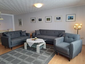 Unclassified image, 5 of 15, button